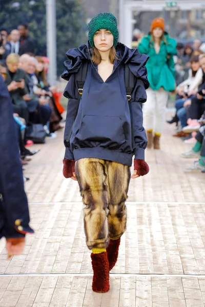 Look 38
